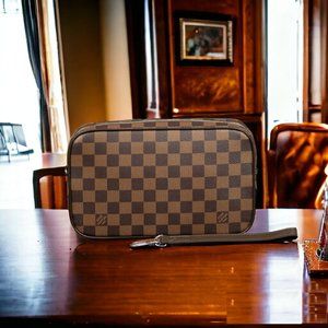 LOUIS VUITTON Clutch Bag